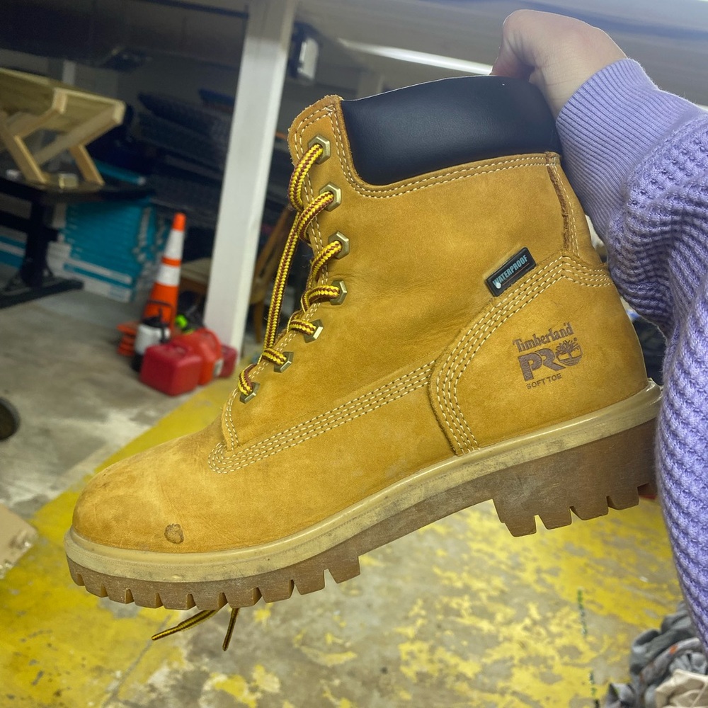 Women’s 7.5 timberlan pros